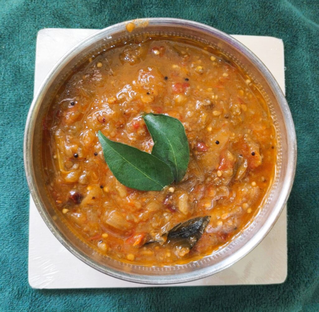 Kathirikai Thakkali Kadayal Recipe